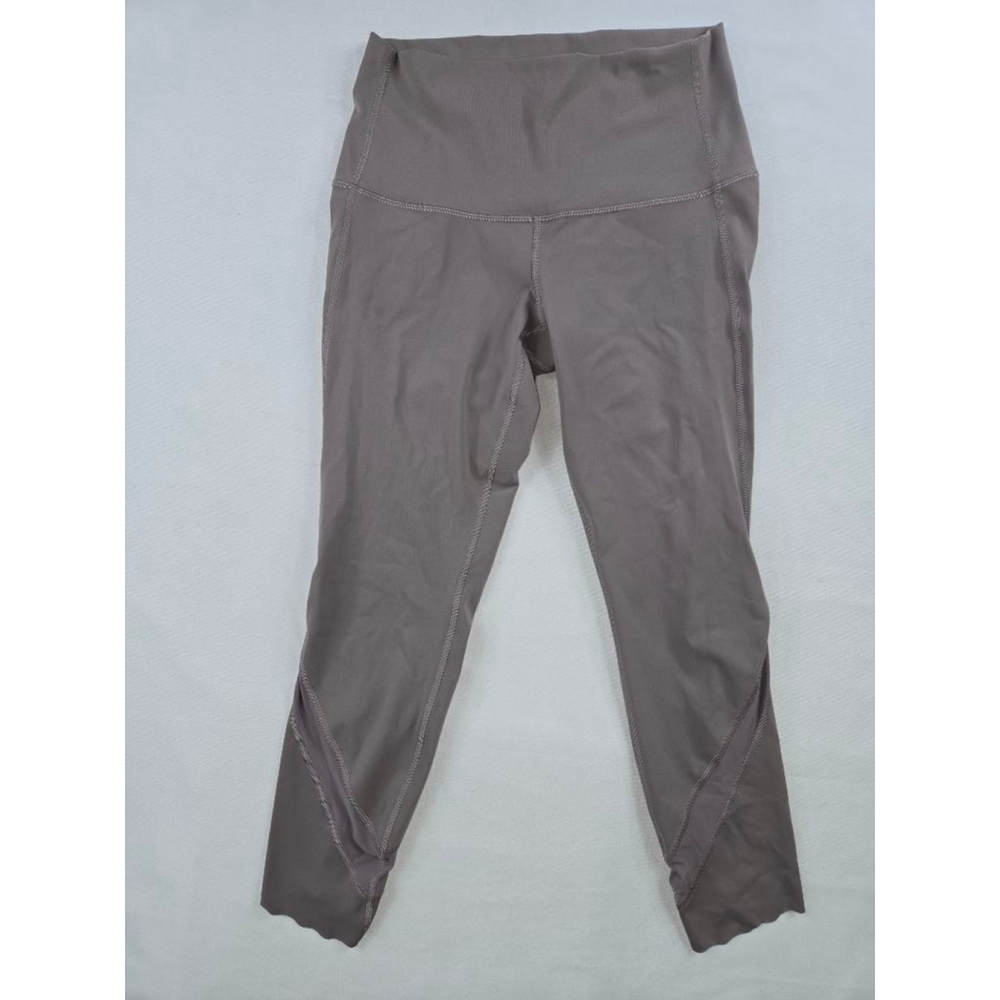 Lululemon | Capris | Size 6 | Mauve | Womens